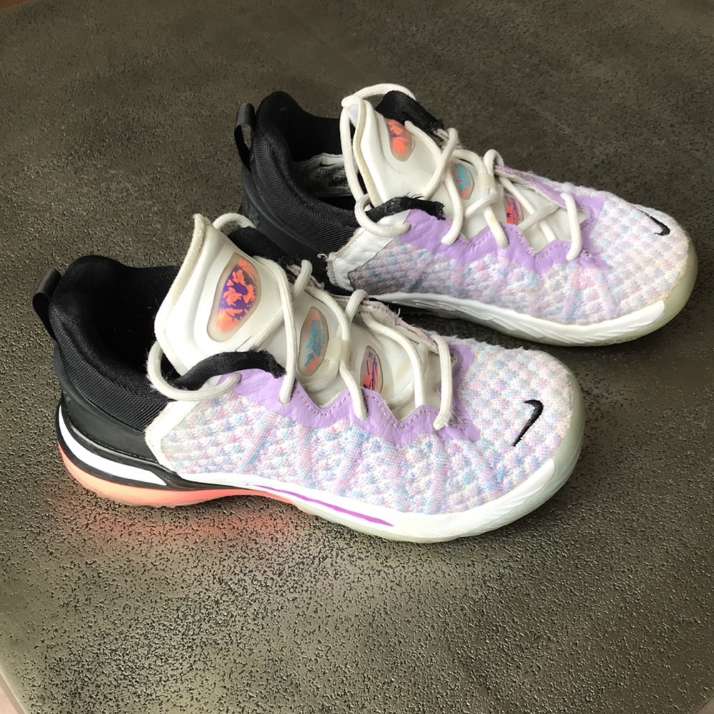 Nike LeBron size 1Y